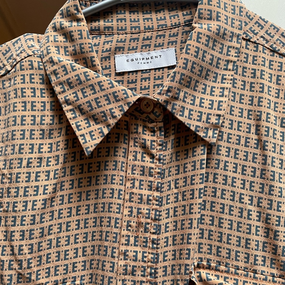 Equipment womens silk long sleeve button-down